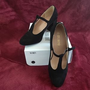 DREAM PAIRS Low Chunky T-Strap Mary Jane Pumps